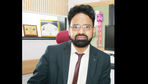 Dr. Prof. Abdul D Khan, Orthopaedician