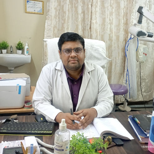 Dr. Shashank Bhushan, Dentist Dr. Shashank Bhushan, Dentist