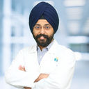 Dr. Arshi Raunaq Singh, Orthopaedician