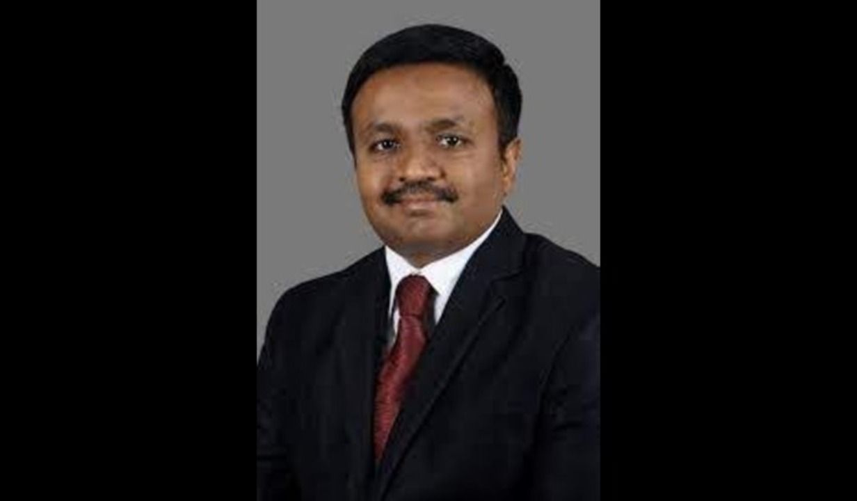 Dr. V Dedeepiya Devaprasad, Critical Care Specialist Dr. V Dedeepiya Devaprasad, Critical Care Specialist