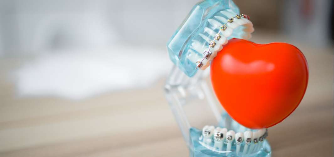 Does poor oral hygiene increase the risk of heart disease?