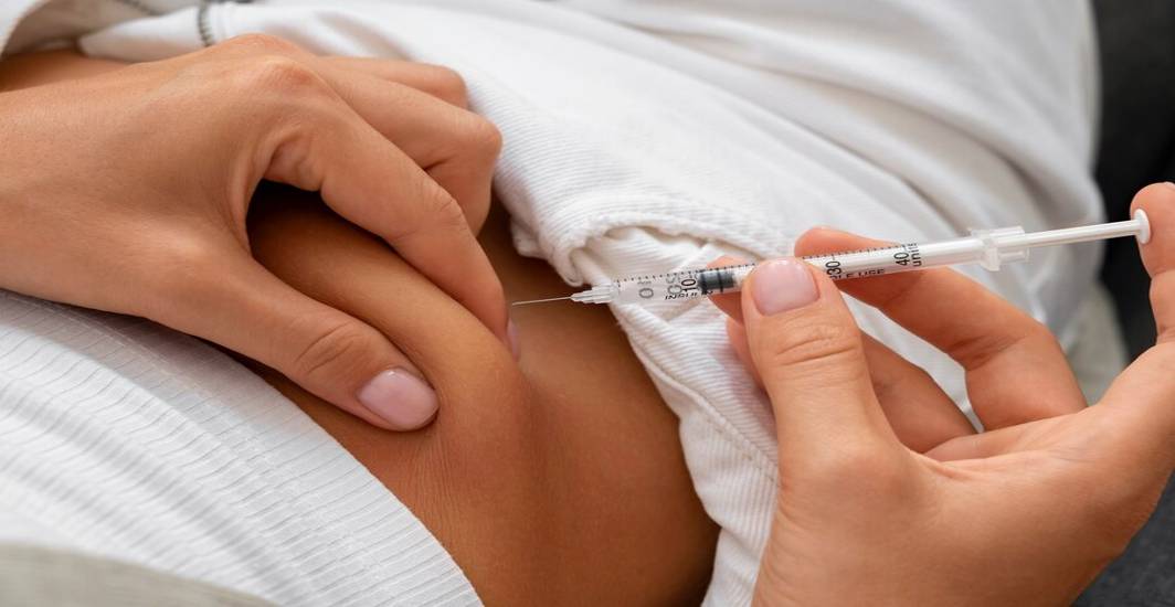 Is Injection at Home in Dubai Right for Elderly Adults?