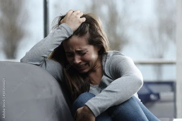 Teen Depression: Causes, Risk Factors, Symptoms and Treatment