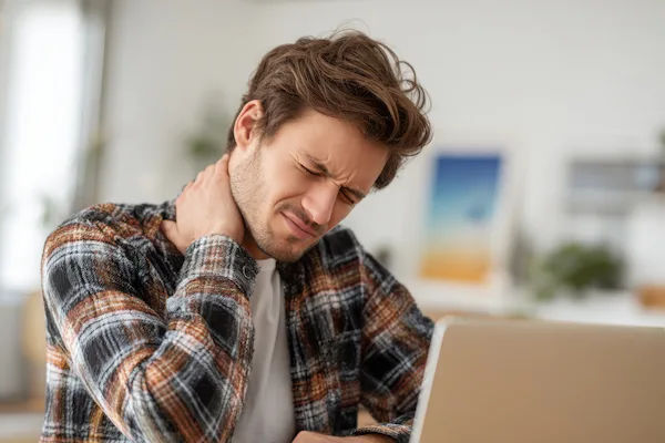 Guide to First Aid For Trauma Head Neck Spine Injuries What To Do And Not To Do