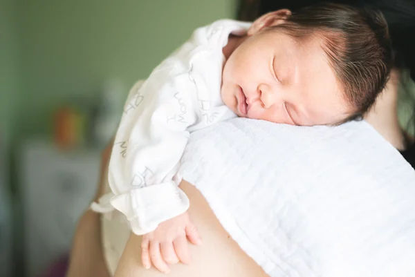 7 Effective Ways to Burp Your Baby for Instant Relief