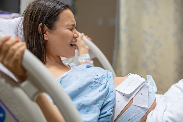 Signs and Stages of Labour Pain: Your Complete Guide