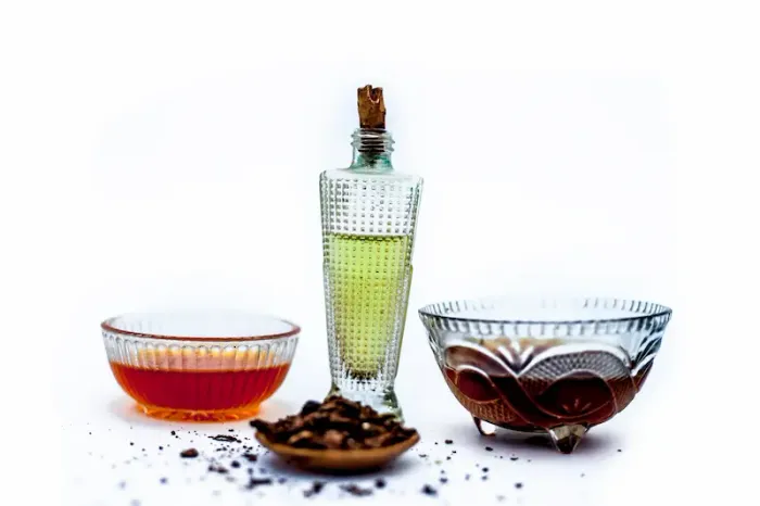 8 Effective Home Remedies to Treat and Control Dry Hair Naturally