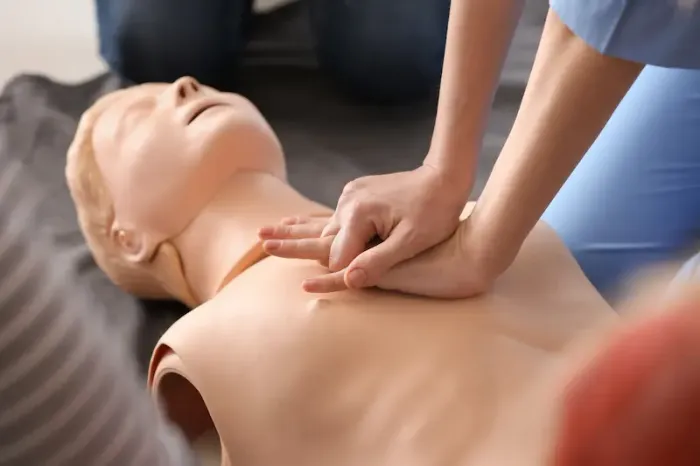 First Aid Guide: The 3 Cs and 3 Ps to Save Lives