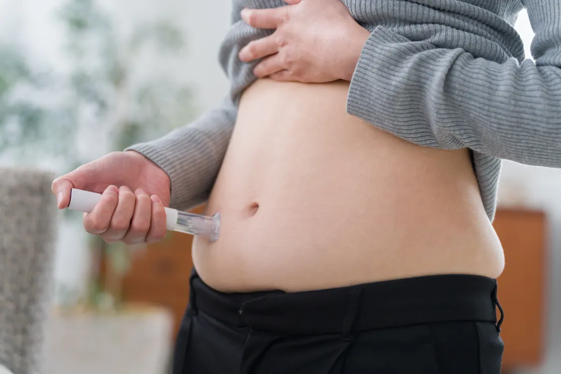does glp 1 get rid of visceral fat Everyone is talking about GLP-1s But here's what most people don't realize Weight loss NOT automatically remove stubborn belly fat, love handles, or under-chin fullness. GLP-1 = appetite control & Before and after GLP-1: what