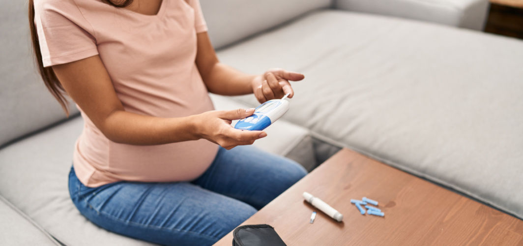 Gestational Diabetes: Symptoms, Causes, Diagnosis, Treatment & Prevention
