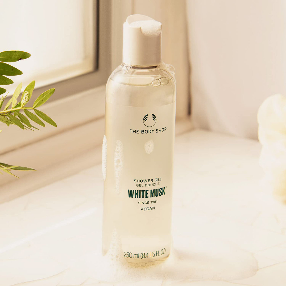 The Body Shop White Musk Shower Gel 250 ml | Cleanses & Refreshes Skin | For All Skin Type, Pack of 1 The Body Shop White Musk Shower Gel 250 ml | Cleanses & Refreshes Skin | For All Skin Type, Pack of 1