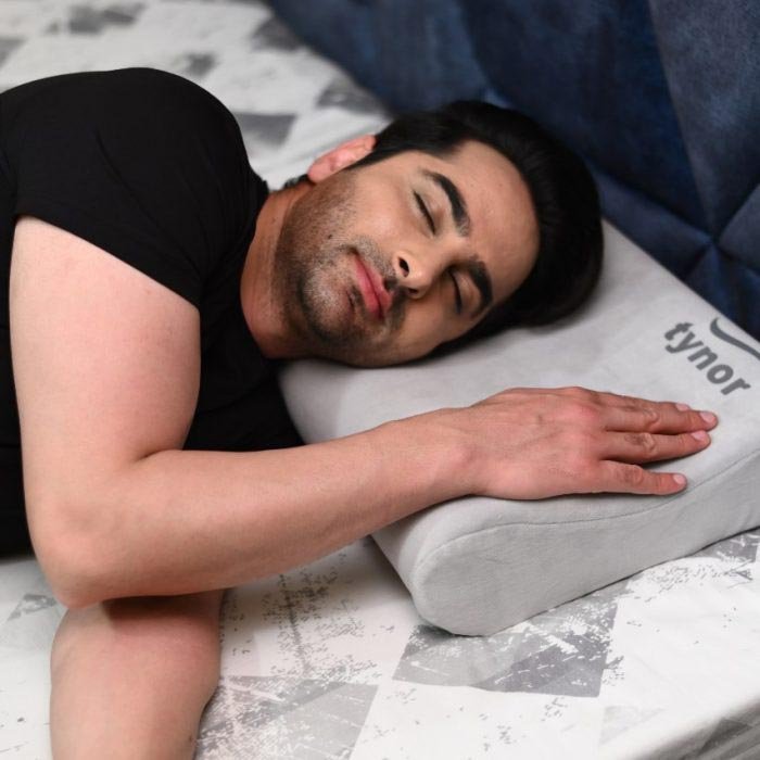 Tynor Contoured Cervical Pillow Universal, 1 Count, Pack of 1 Tynor Contoured Cervical Pillow Universal, 1 Count, Pack of 1