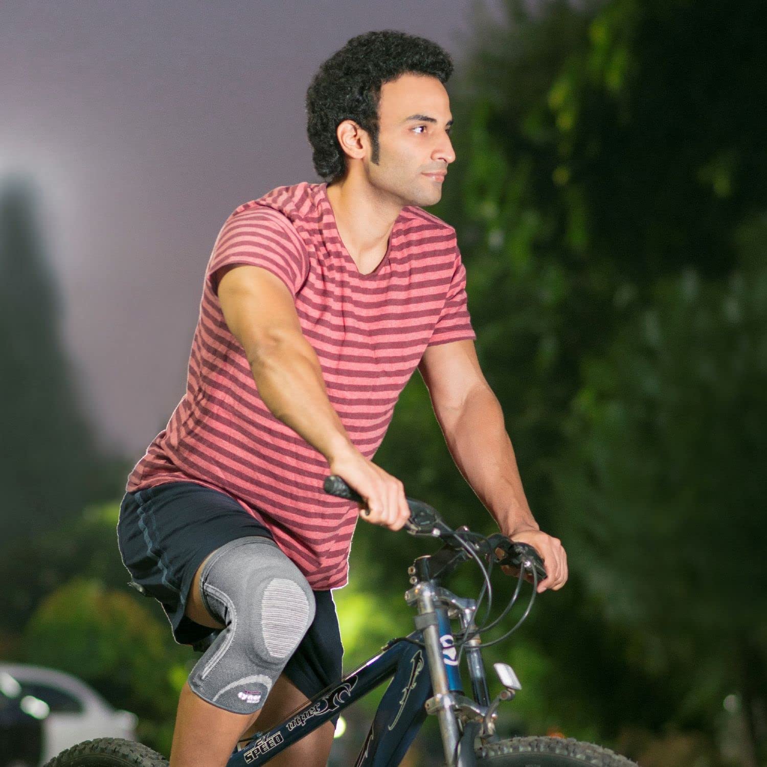 Tynor Knee Cap With Patellar Ring, Large, Gray, 1 Count | For Targeted Relief | Uniform Compression, Pack of 1 Tynor Knee Cap With Patellar Ring, Large, Gray, 1 Count | For Targeted Relief | Uniform Compression, Pack of 1