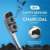 Oral-B Cavity Defence Charcoal Toothbrush Medium, 4 Count, Pack of 1