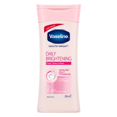 Vaseline Healthy Bright Daily Brightening Body Lotion 200 ml | With Vitamin B3 &amp; Triple Sunscreens | Gives Radiant Looking Skin In 2 Weeks | Light &amp; Non Greasy Formula, Pack of 1