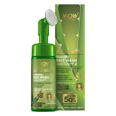 Wow Skin Science Aloe Vera Foaming Face Wash 100 ml | Aloe Vera Leaf Extract, Hyaluronic Acid &amp; Pro Vitamin B5 | With Built In face Brush | Deeply Cleanses &amp; Hydrates Skin | For All Skin Type, Pack of 1