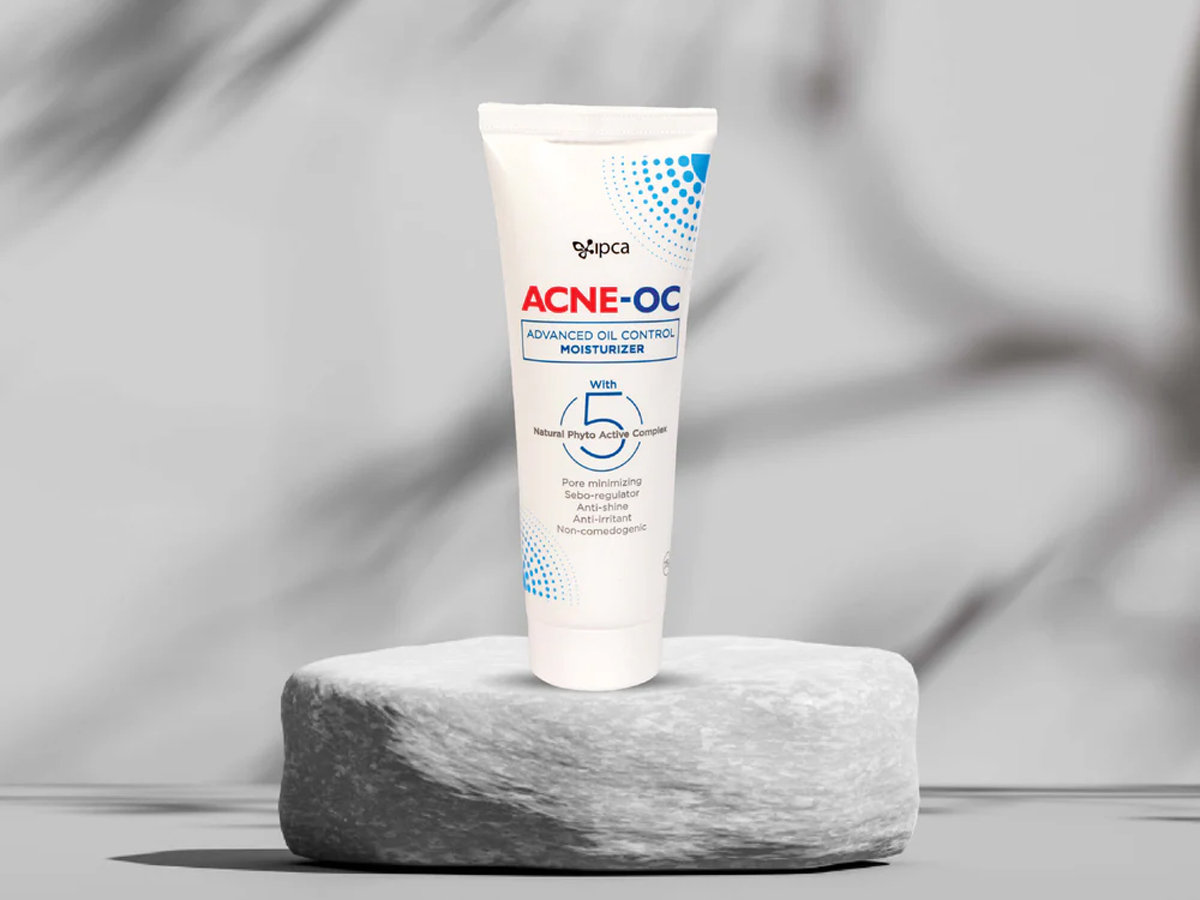 Acne-OC Moisturizer Cream 75 gm | With Natural Phyto Active Complex | Provides Hydration | Controls Oil | Minimize Pore Size | Lightweight & Non Greasy Formula | For Sensitive Acne Prone Skin, Pack of 1 Acne-OC Moisturizer Cream 75 gm | With Natural Phyto Active Complex | Provides Hydration | Controls Oil | Minimize Pore Size | Lightweight & Non Greasy Formula | For Sensitive Acne Prone Skin, Pack of 1