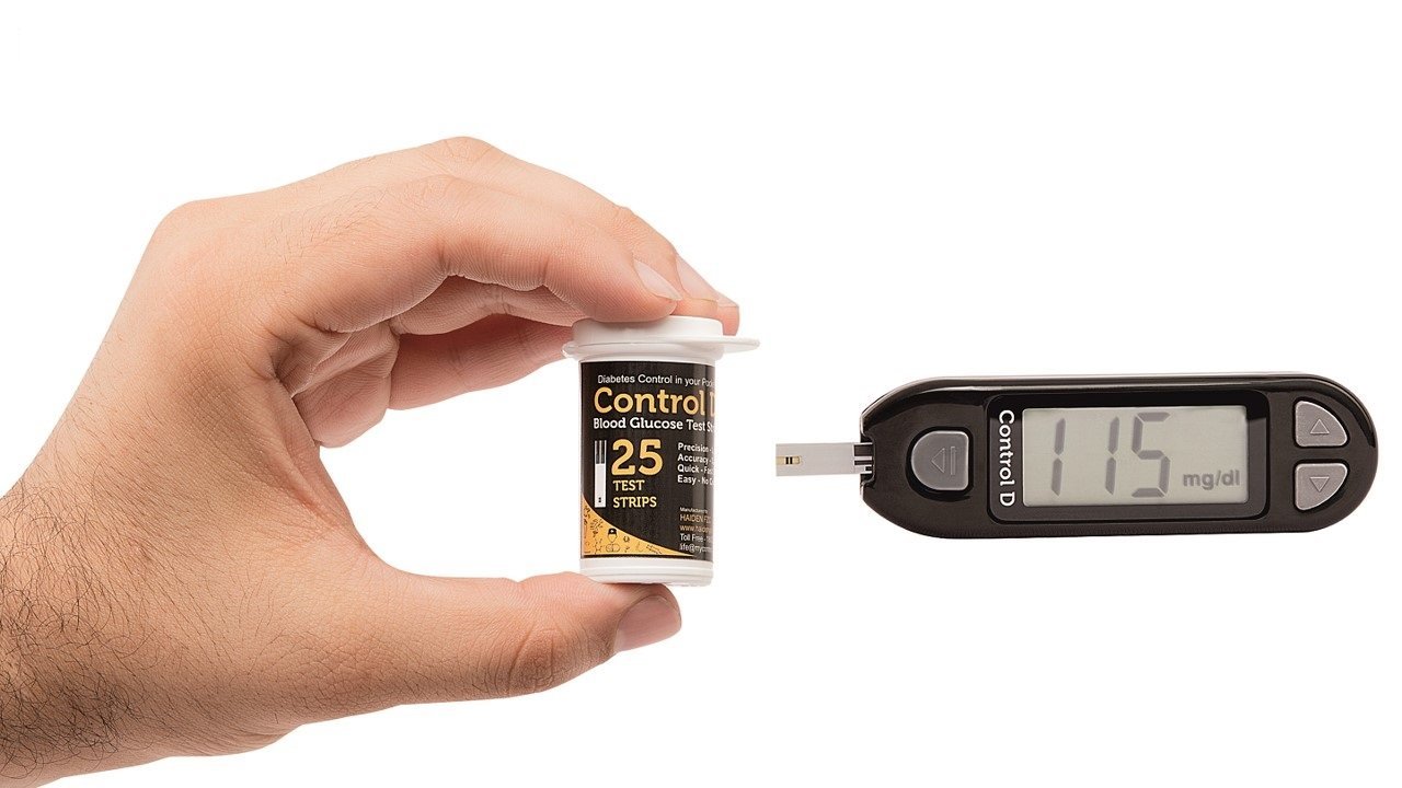 Control D Blood Glucose Test Strips, 25 Count, Pack of 1 Control D Blood Glucose Test Strips, 25 Count, Pack of 1