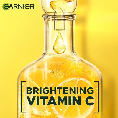 Garnier Bright Complete Vitamin C Gel Face Wash 100 gm| Vitamin C &amp; Lemon | Gentle Cleansing | Instant Brightening | Lightweight &amp; Non Sticky | For Sensitive Skin, Pack of 1