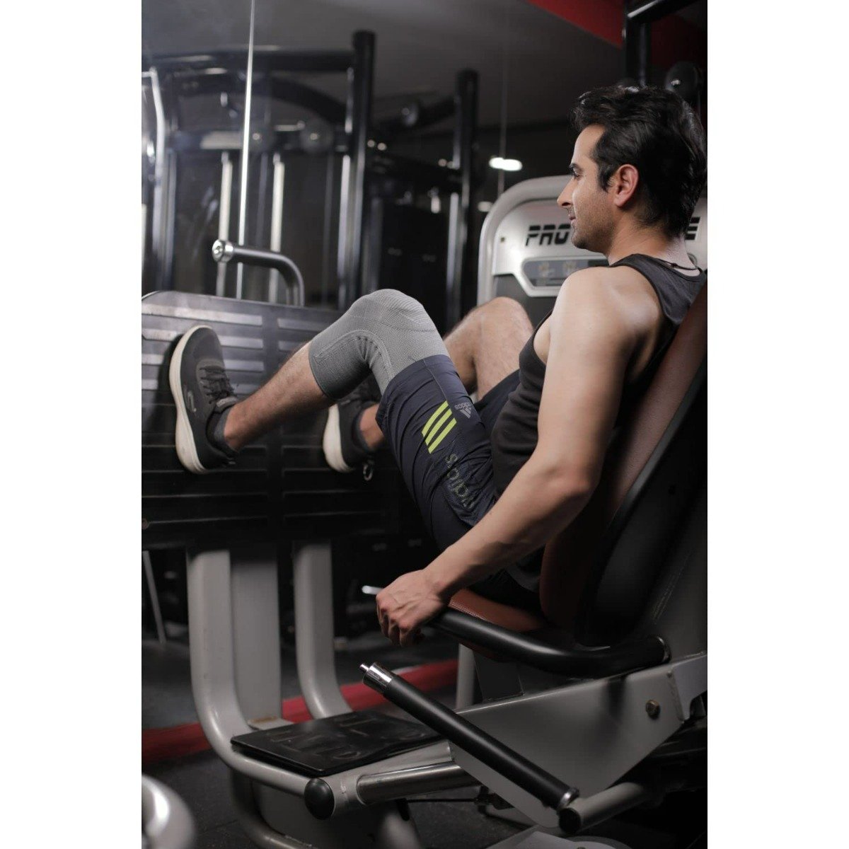 Tynor Knee Cap With Patellar Ring, XL, Gray, 1 Count | For Targeted Relief | Uniform Compression, Pack of 1 Tynor Knee Cap With Patellar Ring, XL, Gray, 1 Count | For Targeted Relief | Uniform Compression, Pack of 1