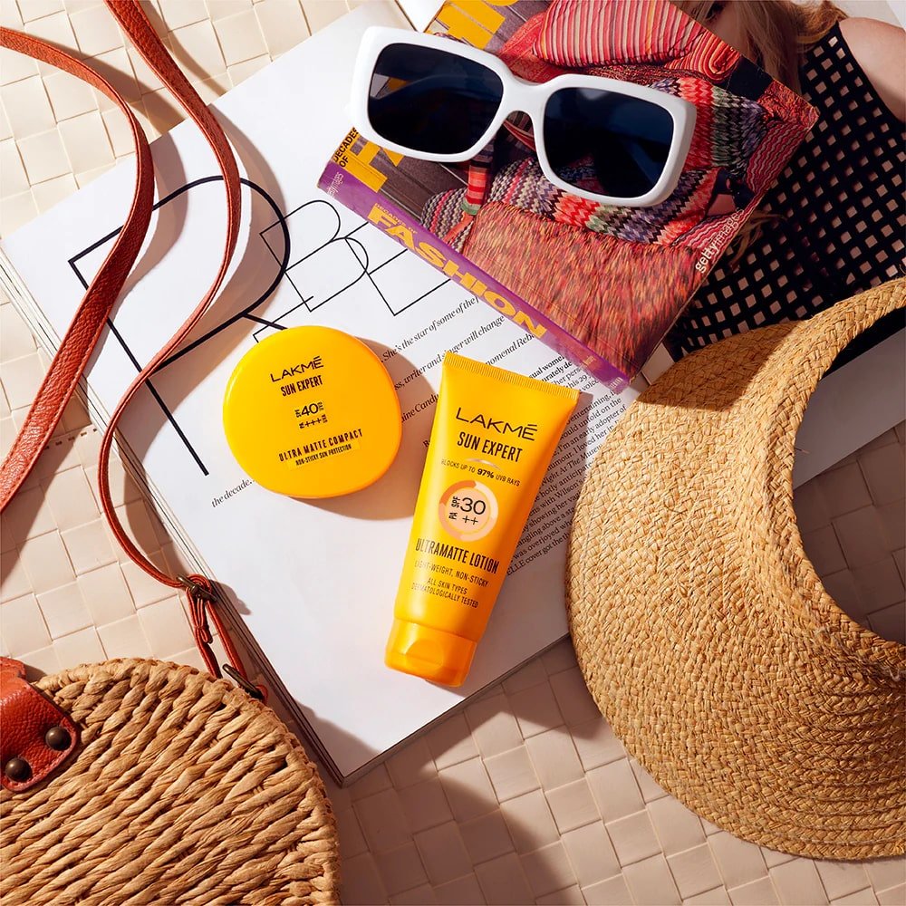 Lakme Sun Expert SPF 30 PA+ Supermatte Lotion, 100 ml, Pack of 1 Lakme Sun Expert SPF 30 PA+ Supermatte Lotion, 100 ml, Pack of 1