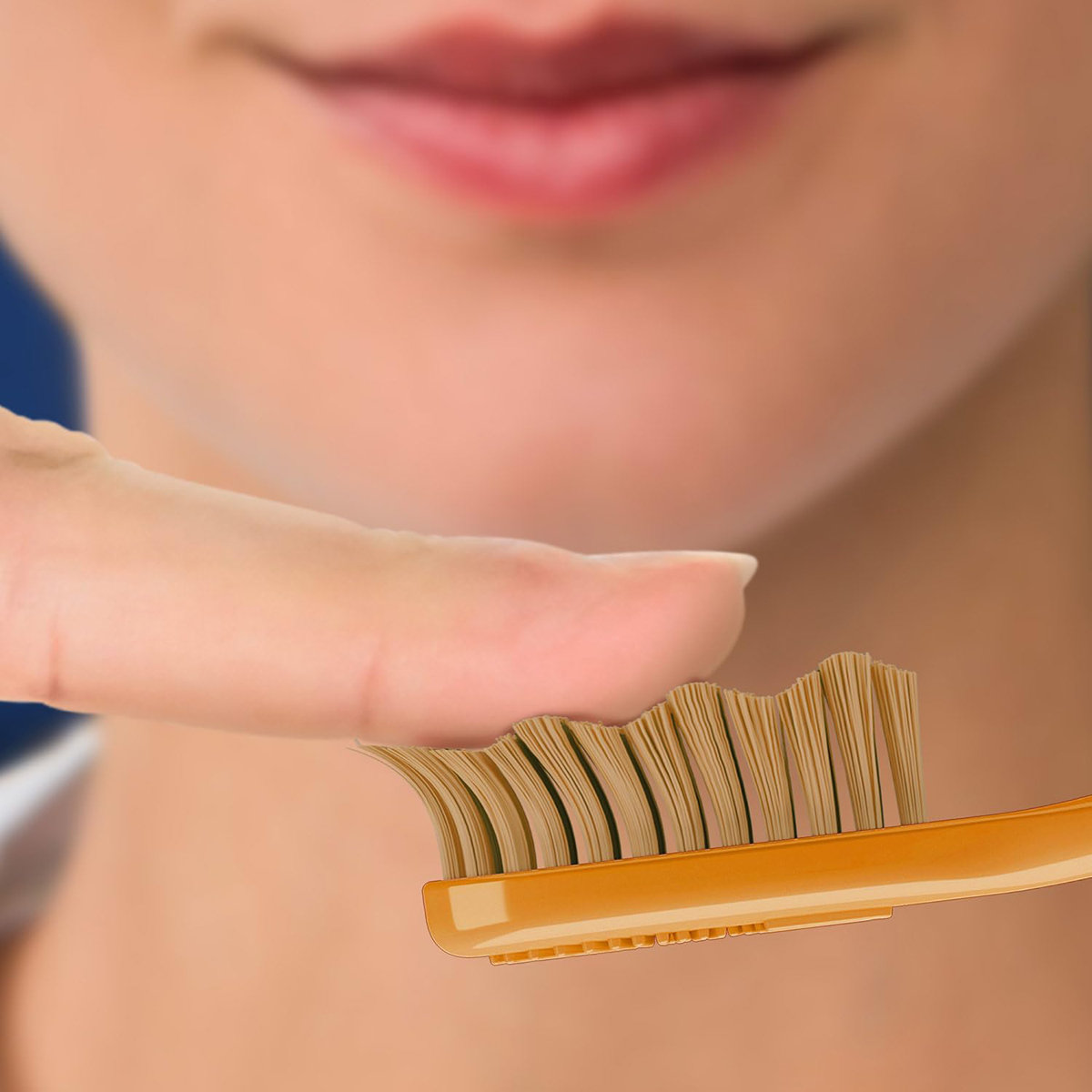 Oral-B Cavity Defense Clove Extract Toothbrush, 3 Count, Pack of 1 Oral-B Cavity Defense Clove Extract Toothbrush, 3 Count, Pack of 1