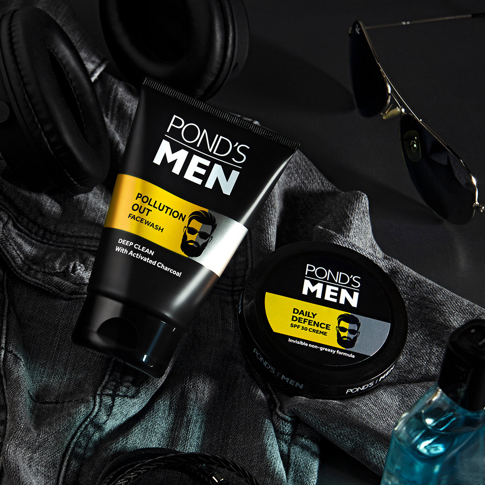 Pond's Men Pollution Out Face Wash 50 gm | With Activated Charcoal | Removes Pollutant & Dirt | Deeply Cleanses Skin | For Men Only, Pack of 1 Pond's Men Pollution Out Face Wash 50 gm | With Activated Charcoal | Removes Pollutant & Dirt | Deeply Cleanses Skin | For Men Only, Pack of 1