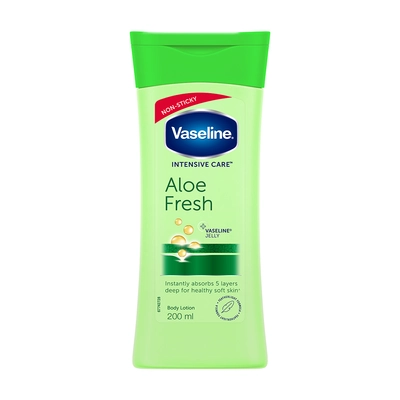 Vaseline Intensive Care Aloe Fresh Body Lotion 200 ml | With 100% Pure Aloe Vera Extract | Deeply Hydrates Skin In Harsh Summer | Non Greasy &amp; Featurelight Fornula | For Dry Skin, Pack of 1