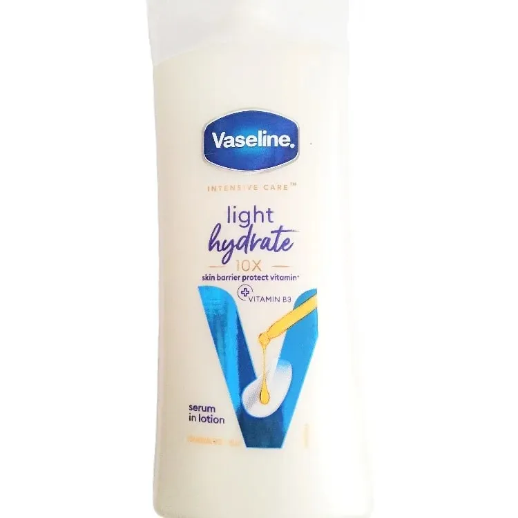 Vaseline Light Hydrate Intensive Care Body Lotion 90 Ml