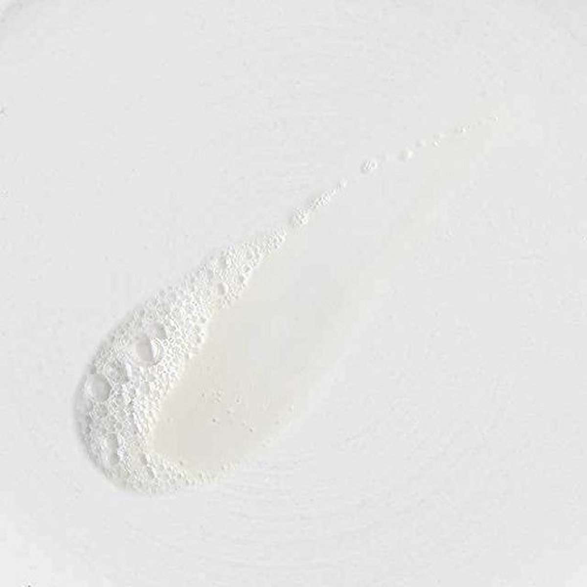 The Body Shop Moringa Shower Gel 250 ml | Floral And Refreshing | Cleanses & Refreshes Skin | For All Skin Type, Pack of 1 The Body Shop Moringa Shower Gel 250 ml | Floral And Refreshing | Cleanses & Refreshes Skin | For All Skin Type, Pack of 1