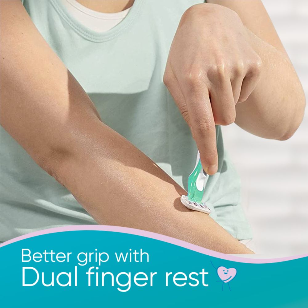 Gillette Venus Skin Love with Skin Essence Women’s Razor, 3 Count, Pack of 1 Gillette Venus Skin Love with Skin Essence Women’s Razor, 3 Count, Pack of 1