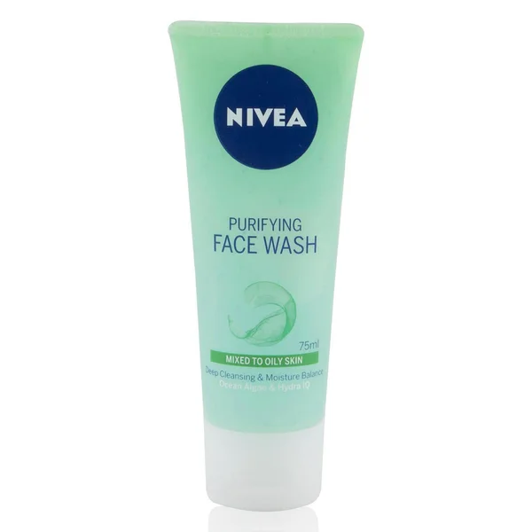 Nivea Purifying Face Wash 75 ml | Ocean Algae &amp; Hydra IQ | Deeply Cleanses Skin | For Mixed To Oily Skin, Pack of 1