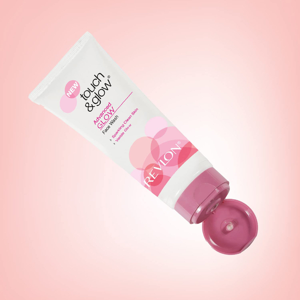 Revlon Touch & Glow Advanced Glow Face Wash | Moisturises & Lightens Skin | Gives Sparking Clean Skin, Pack of 1 Revlon Touch & Glow Advanced Glow Face Wash | Moisturises & Lightens Skin | Gives Sparking Clean Skin, Pack of 1