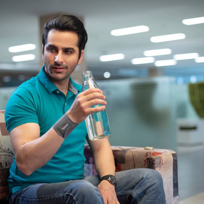 Tynor Wrist Brace for Right/Left Wrists Small, 1 Count, Pack of 1 Tynor Wrist Brace for Right/Left Wrists Small, 1 Count, Pack of 1