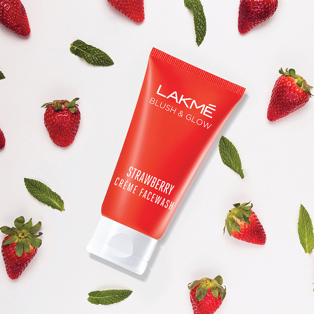 Lakme Blush & Glow Strawberry Creme Face Wash 50 gm | With Strawberry Extracts | Gentle Cleansing | Removes Dirt & Impurities, Pack of 1 Lakme Blush & Glow Strawberry Creme Face Wash 50 gm | With Strawberry Extracts | Gentle Cleansing | Removes Dirt & Impurities, Pack of 1