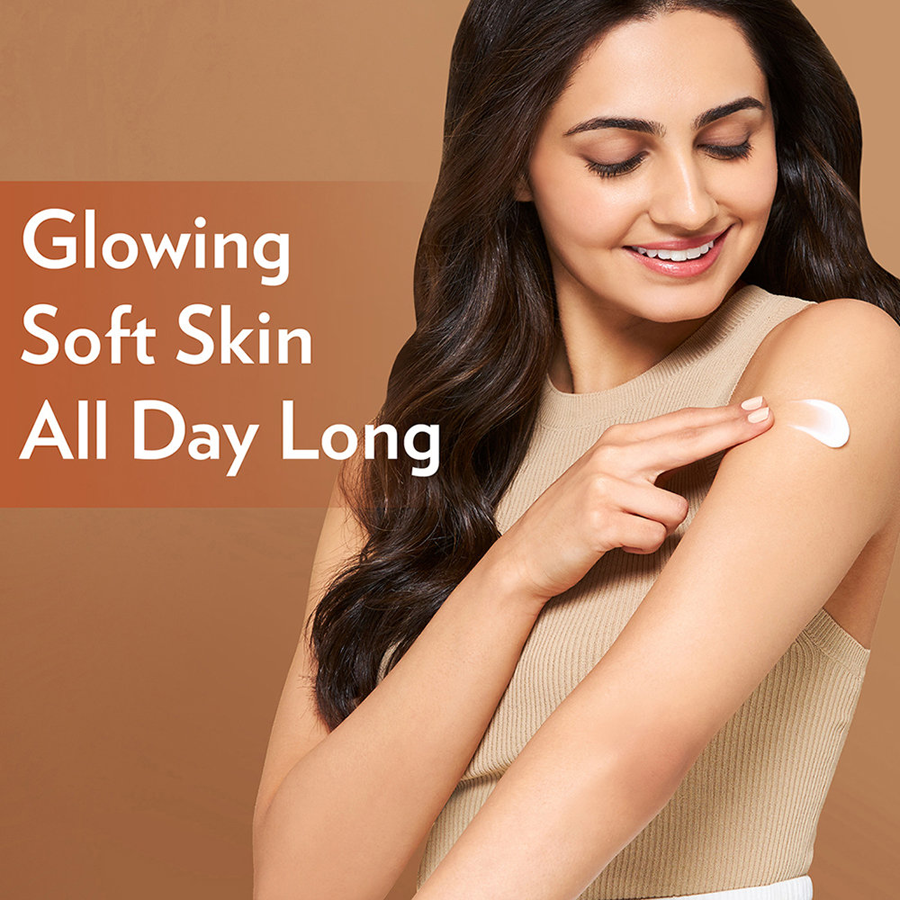 Vaseline Intensive Care Cocoa Glow Body Lotion 200 ml | With Cocoa Butter | Provides 48 hrs Of Moisturization | Non Greasy & Fast Absorbing | For Dry Skin, Pack of 1 Vaseline Intensive Care Cocoa Glow Body Lotion 200 ml | With Cocoa Butter | Provides 48 hrs Of Moisturization | Non Greasy & Fast Absorbing | For Dry Skin, Pack of 1